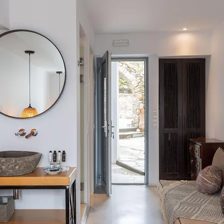 Konstantin & Апарт-отель Mykonos Town