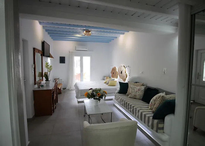 Konstantin & Mykonos Town