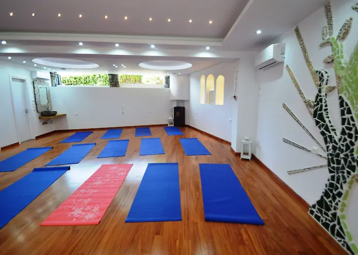 Konstantin & Mykonos Town