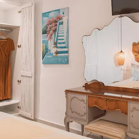 Konstantin & Ξενοδοχείο με διαμερίσματα 4*