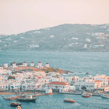 Konstantin & 4* Mykonos Town