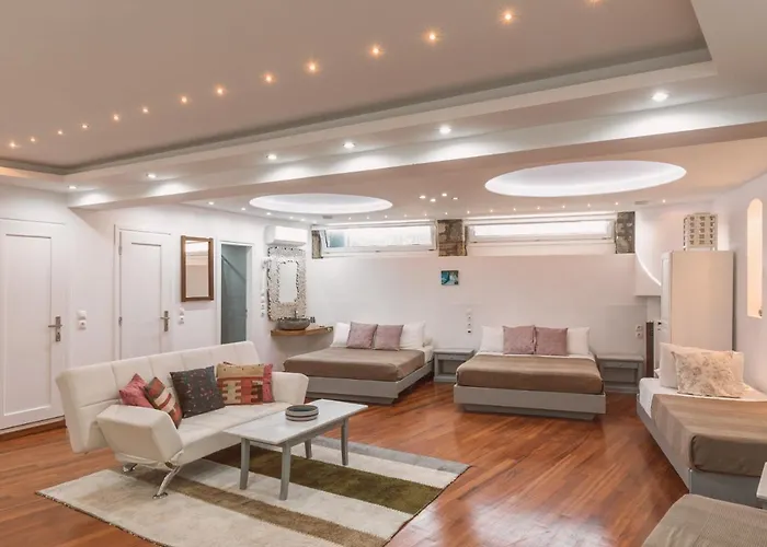 Konstantin & 4* Mykonos Town