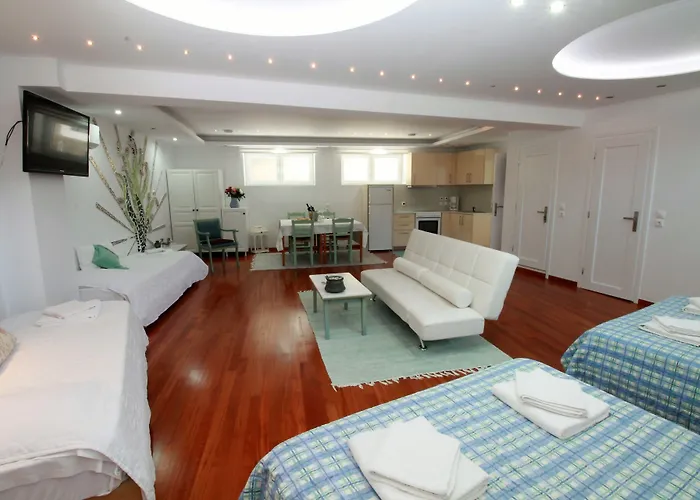 Konstantin & Mykonos Town