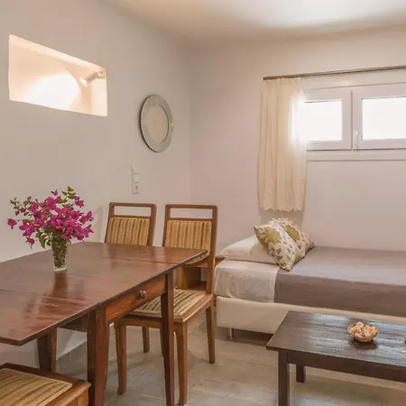 Konstantin Апарт-отель Mykonos Town